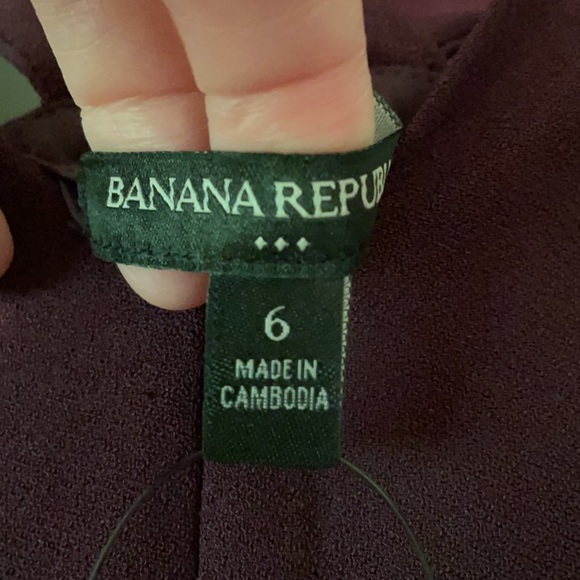 Beautiful dress w/pockets. Never worn! - Picture 4 of 4